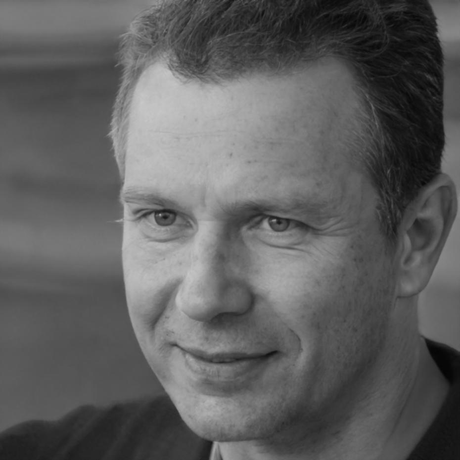 Pierre Laurent, Directeur des Investissements